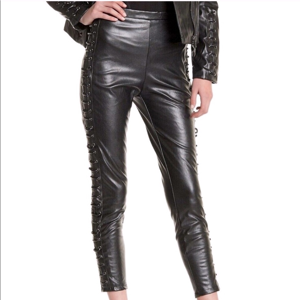 😍LINE + DOT FAUX LEATHER LACE UP SIDE PANTS😍